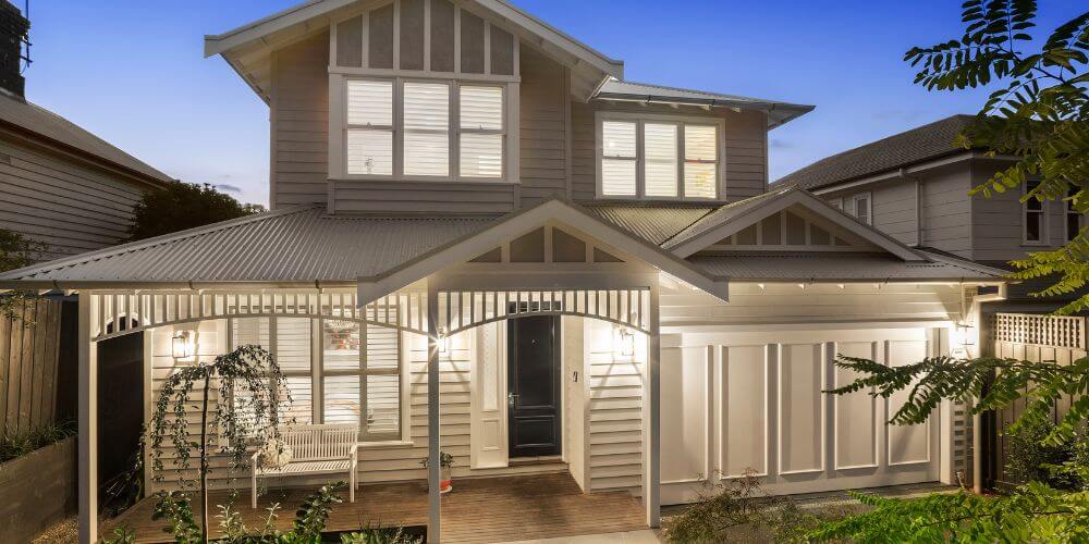 metal roofing for weatherboard homes, weatherboard home metal roofing, Colorbond roofing for weatherboard home in Melbourne